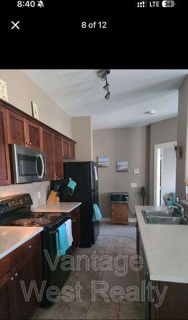 2501 Shoreline Dr - Photo 2 of 19
