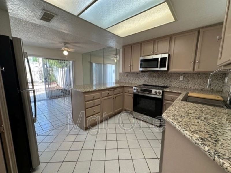 27721 Berwick - Photo 2 of 22