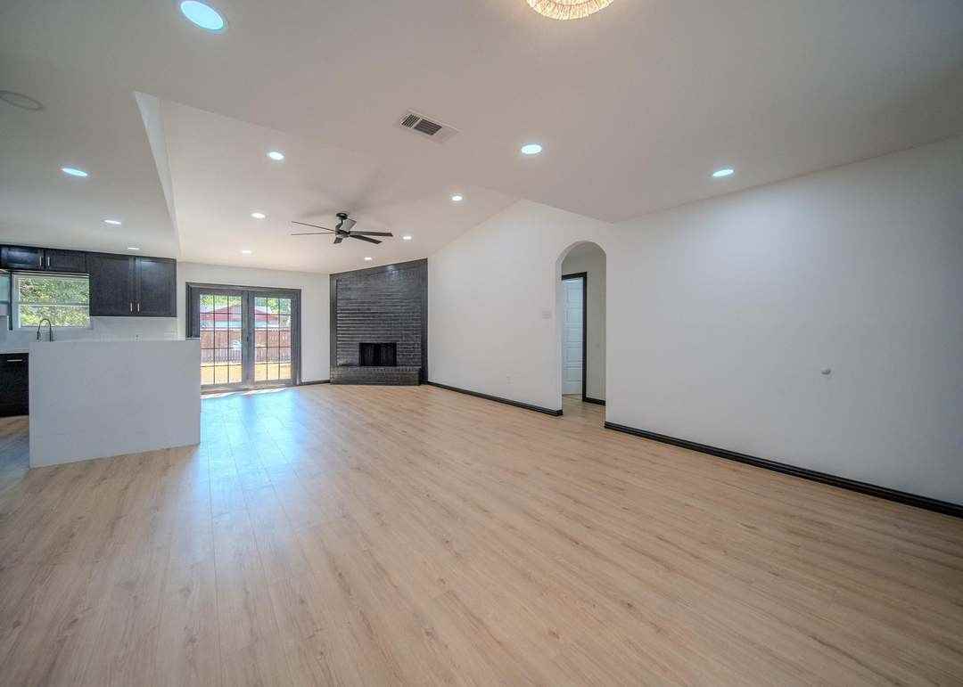 238 Prairie Vista Dr - Photo 2 of 7