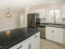 137 E Shady Grove Dr - Photo 1 of 1