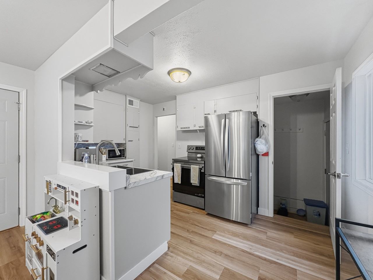 523 16th St Nw #523 - Photo 6 of 18
