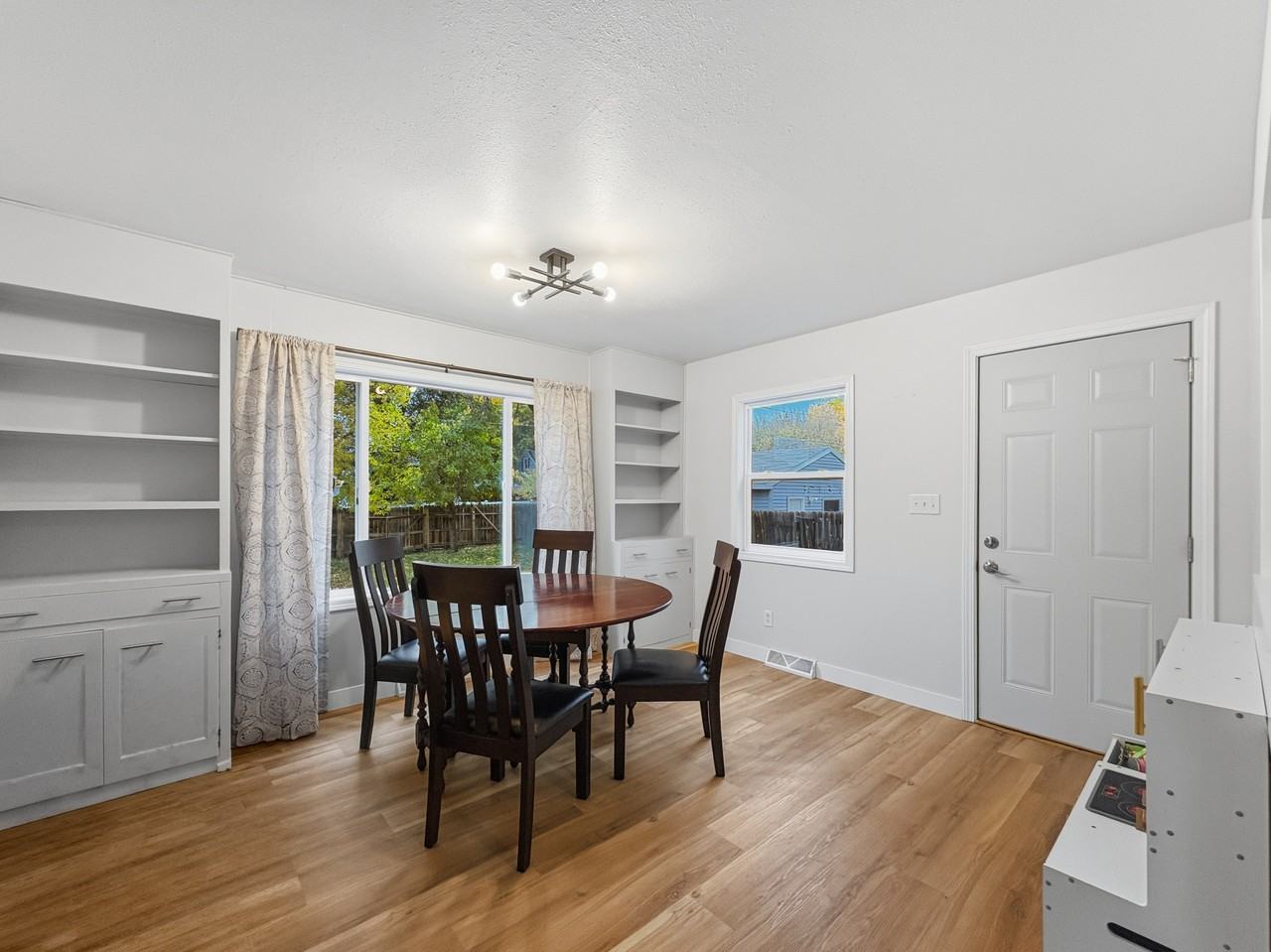 523 16th St Nw #523 - Photo 7 of 18