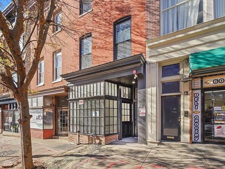 604 N Eutaw St - Photo 5 of 6