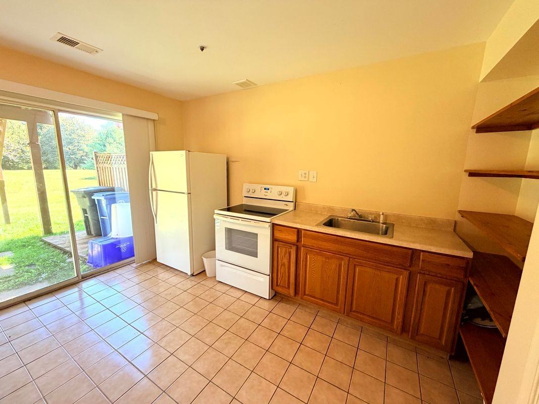 20213 Yankee Harbor Pl - Photo 3 of 12