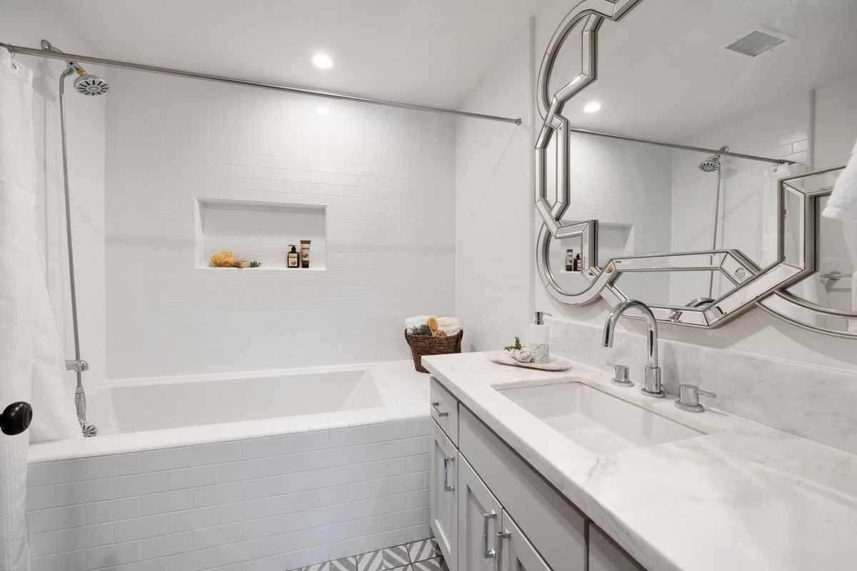 601 Michigan Blvd - Photo 3 of 50