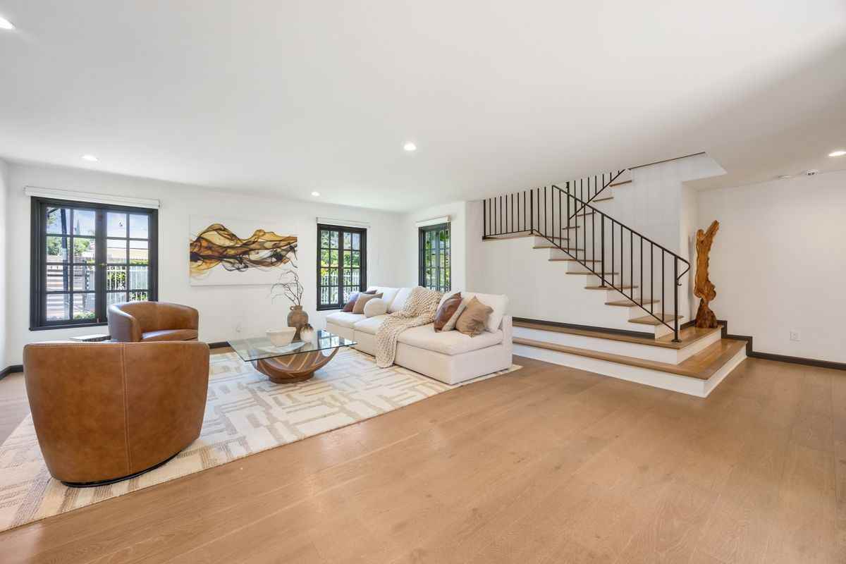 601 Michigan Blvd - Photo 7 of 50