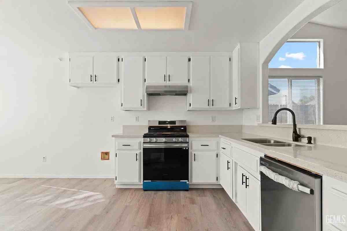 4716 Kaytlain Ave - Photo 2 of 3