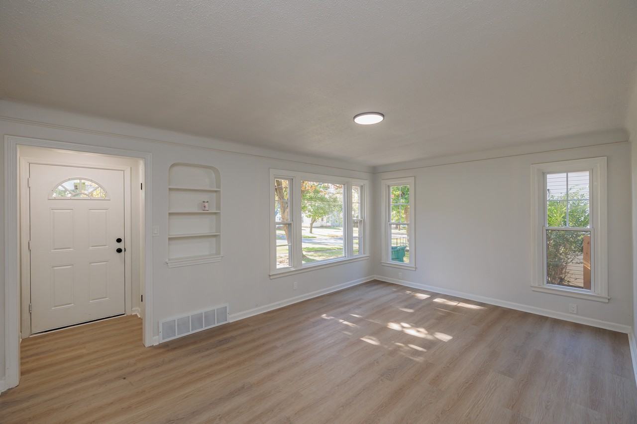 17917 Mccracken Rd - Photo 2 of 30