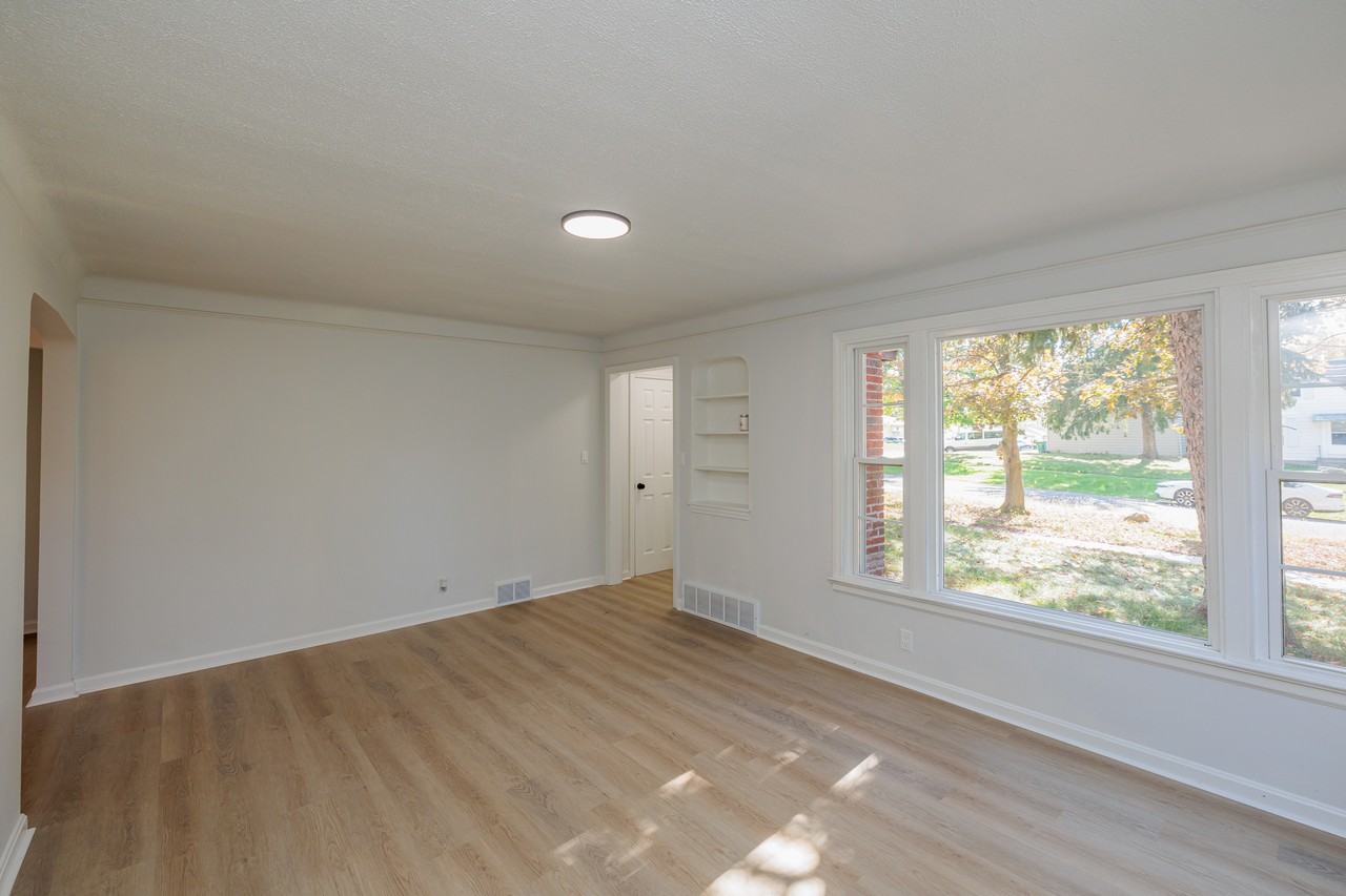 17917 Mccracken Rd - Photo 5 of 30
