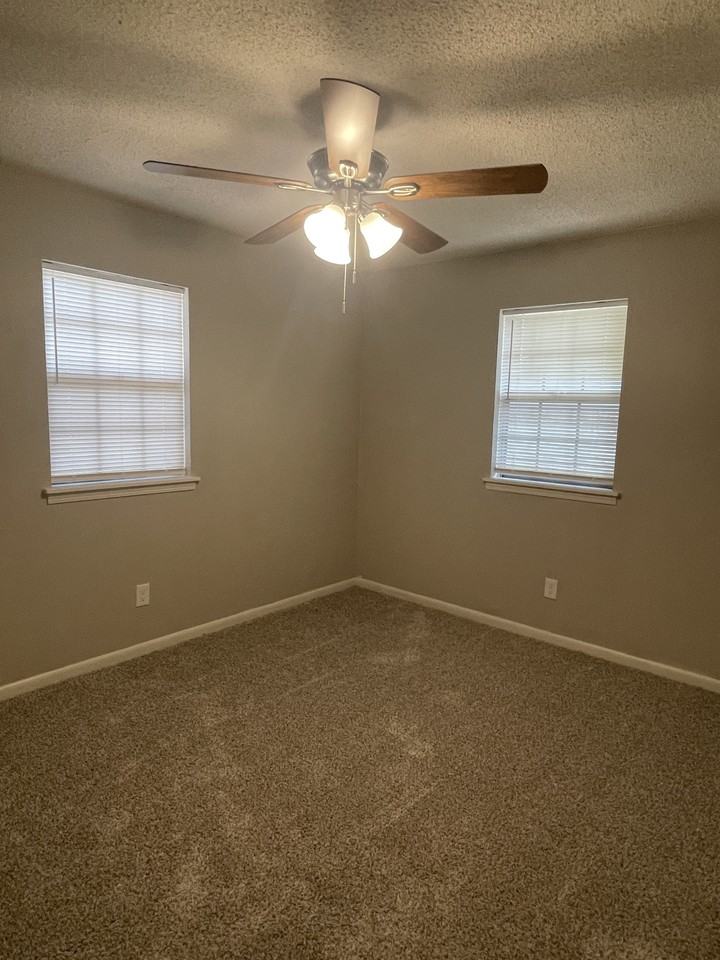 7312 Skylark Dr - Photo 7 of 12