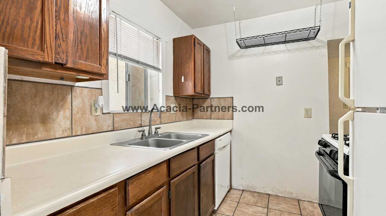 4418 E Seneca St #1 - Photo 6 of 15