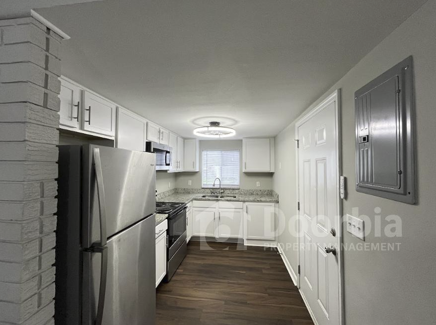 6335 Kimberly Ln - Photo 2 of 10