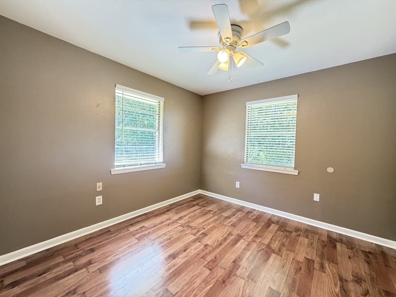 8330 Springfield Rd - Photo 7 of 16