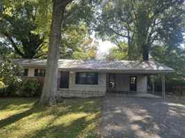 featured image of 915 Haywood Dr Nw