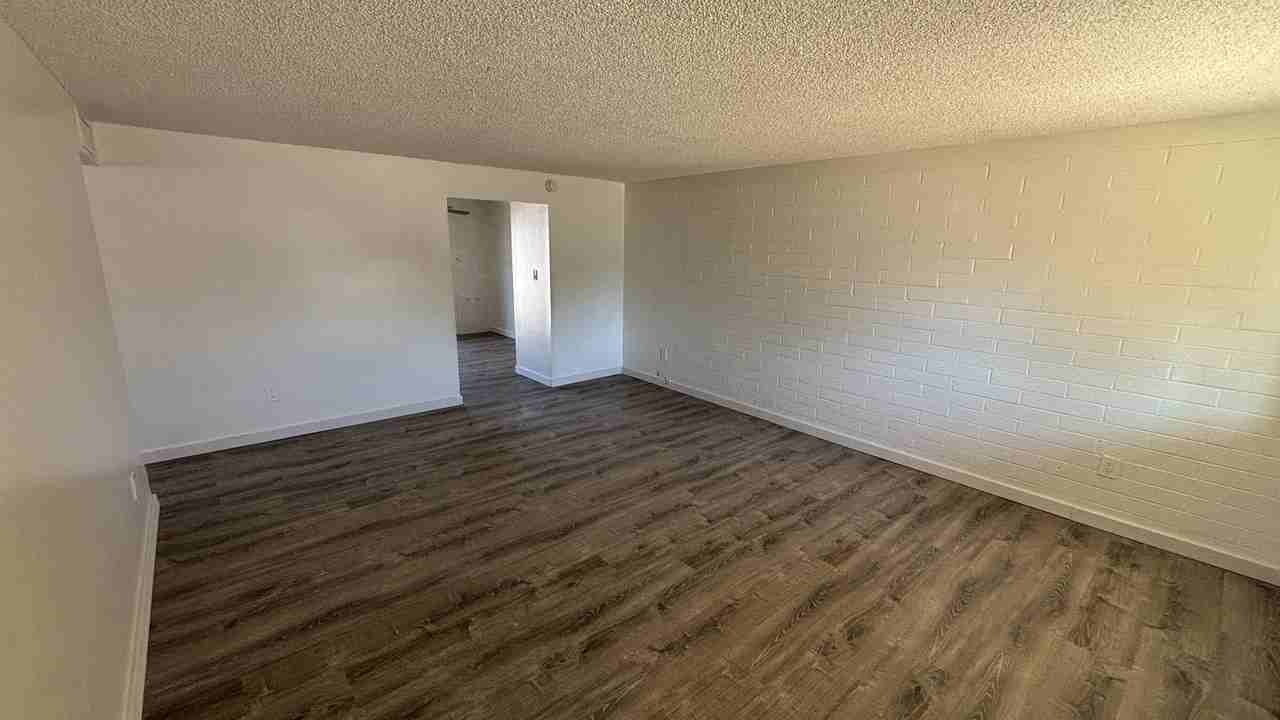 3510 E Ludlow Dr - Photo 3 of 22