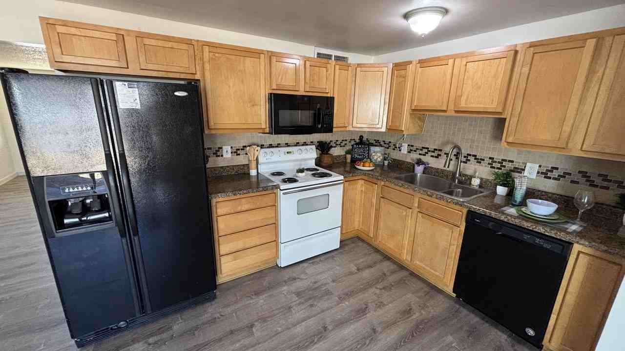 3510 E Ludlow Dr - Photo 7 of 22