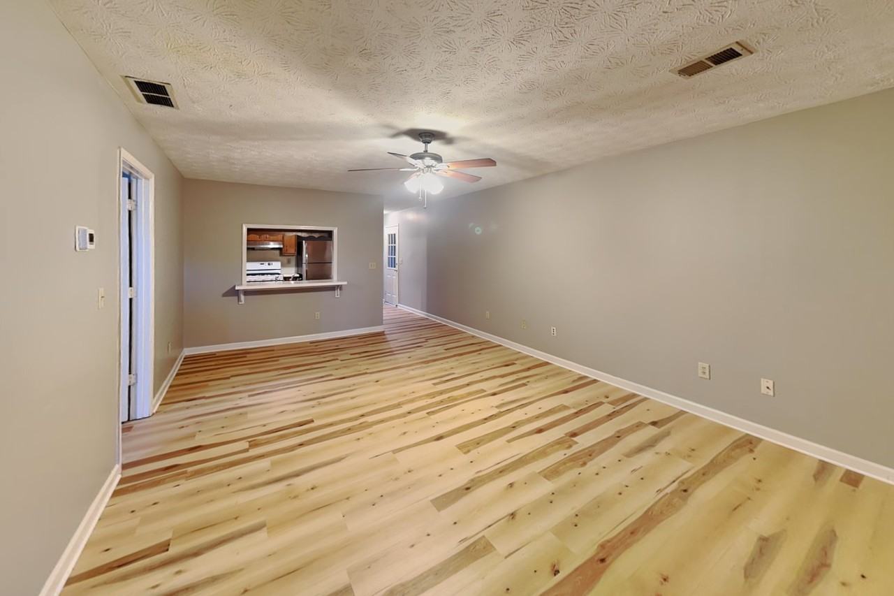 2112 Fairway Ct Se #C - Photo 2 of 21