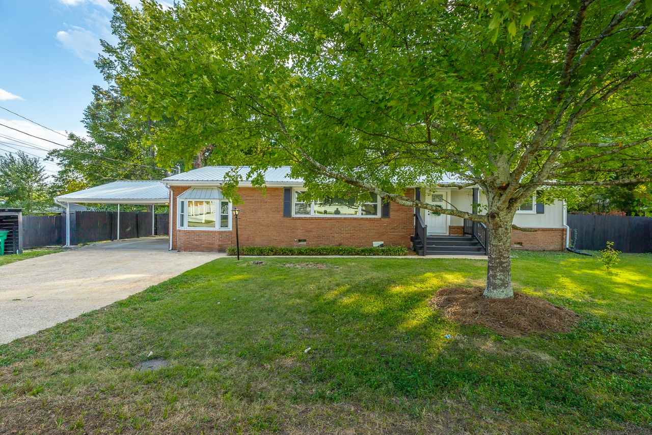 3916 Fountain Ave - Photo 3 of 50