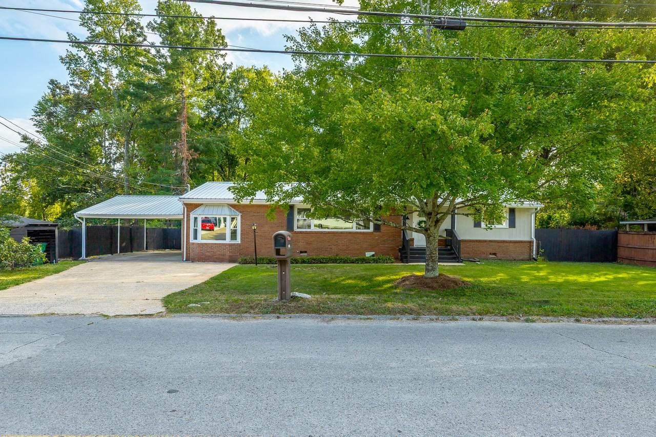 3916 Fountain Ave - Photo 4 of 50