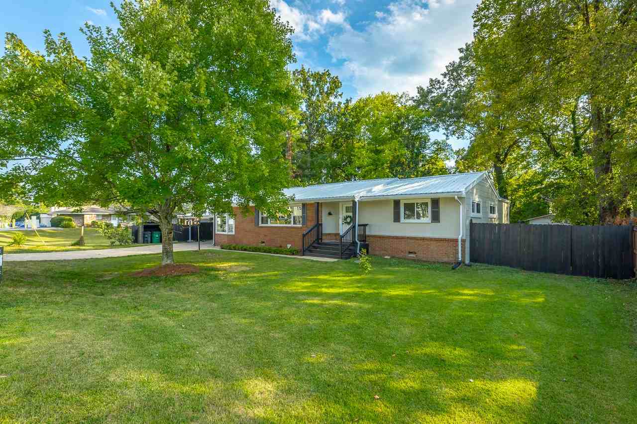 3916 Fountain Ave - Photo 5 of 50