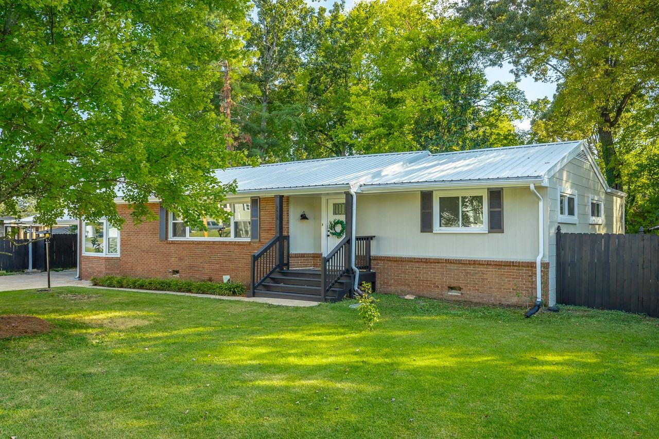 3916 Fountain Ave - Photo 6 of 50