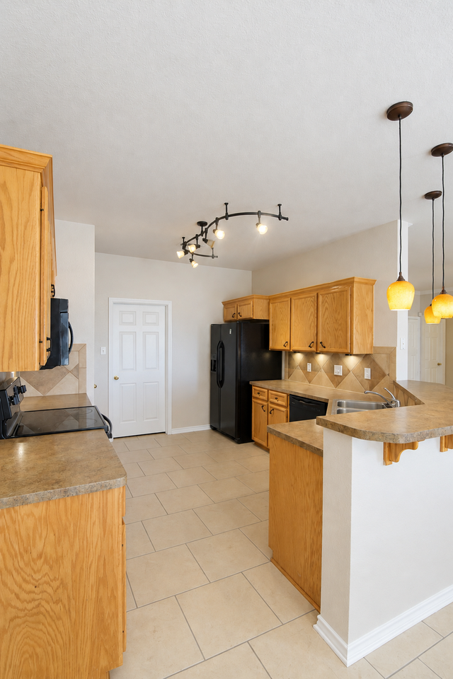 2416 Isabelle Dr - Photo 5 of 21