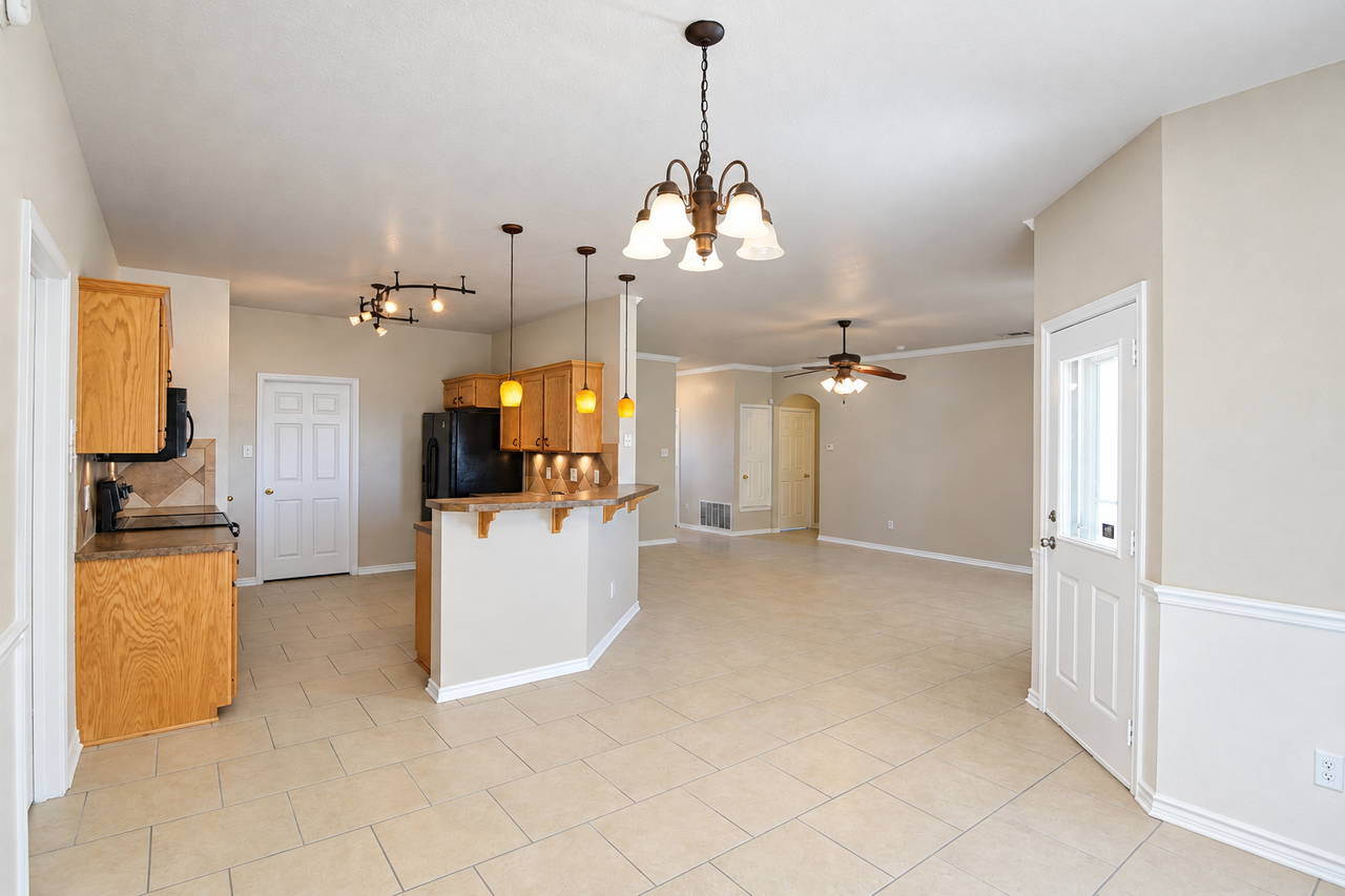 2416 Isabelle Dr - Photo 7 of 21