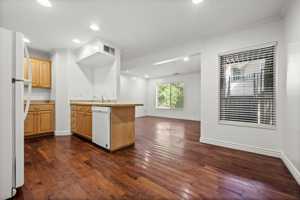 featured image of 857 Columbia Ln #29