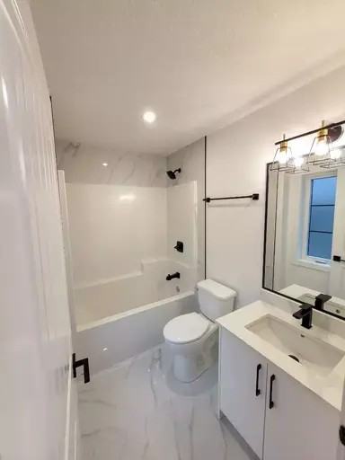 9638 109a Ave Nw #2 - Photo 5 of 12