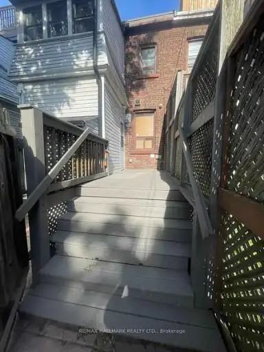 372 Woodbine Ave - Photo 7 of 8
