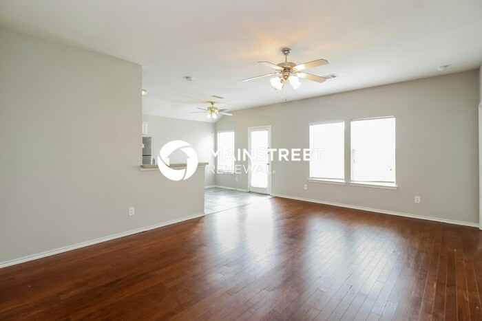 405 Harvard Dr - Photo 3 of 16