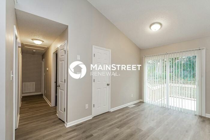 3909 Old Coach Rd - Photo 5 of 17