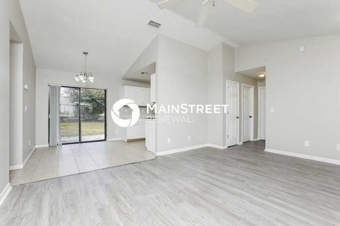 109 W Minneola St - Photo 4 of 16