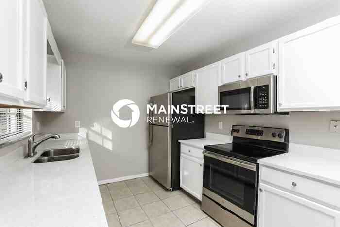 109 W Minneola St - Photo 7 of 16
