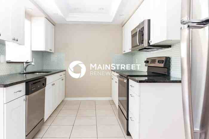 3953 Pensdale Dr - Photo 7 of 15