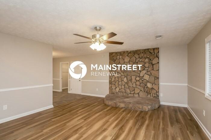102 Landover Dr - Photo 4 of 16