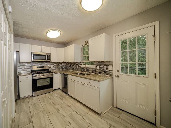 2707 Sanibel Ln Se - Photo 7 of 27