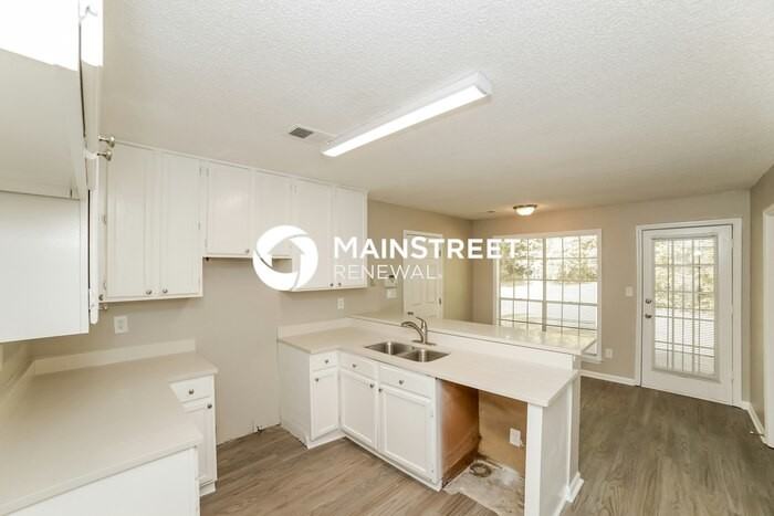 4715 Janice Dr - Photo 5 of 16