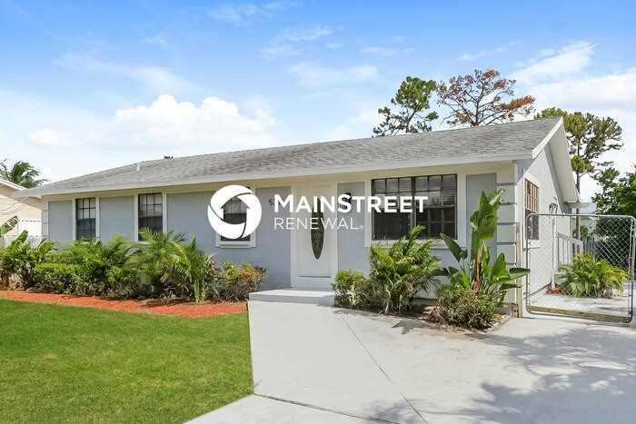 5332 Pine Tree Dr - Photo 4 of 15