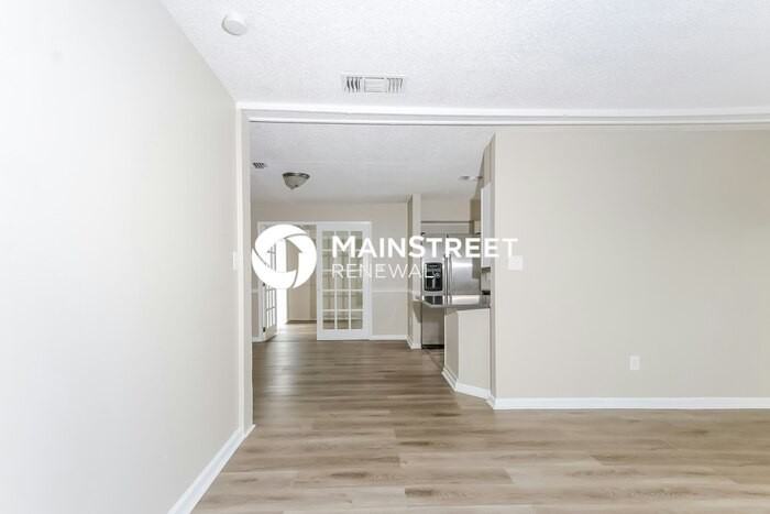 5332 Pine Tree Dr - Photo 6 of 15