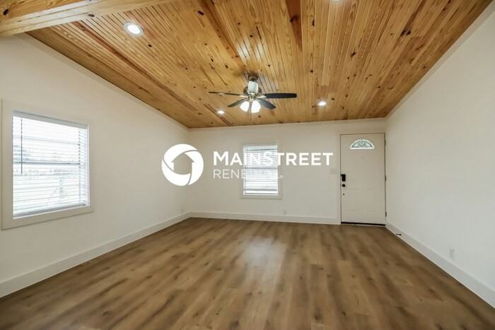16606 W Crosby St - Photo 3 of 16