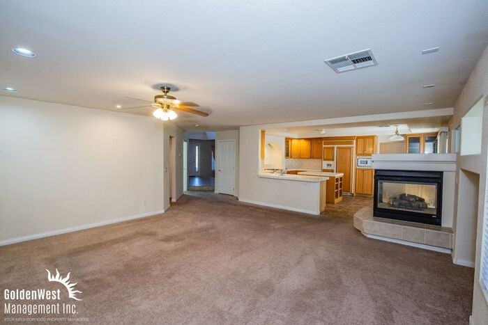 6563 Chimes Tower Ave - Photo 3 of 24