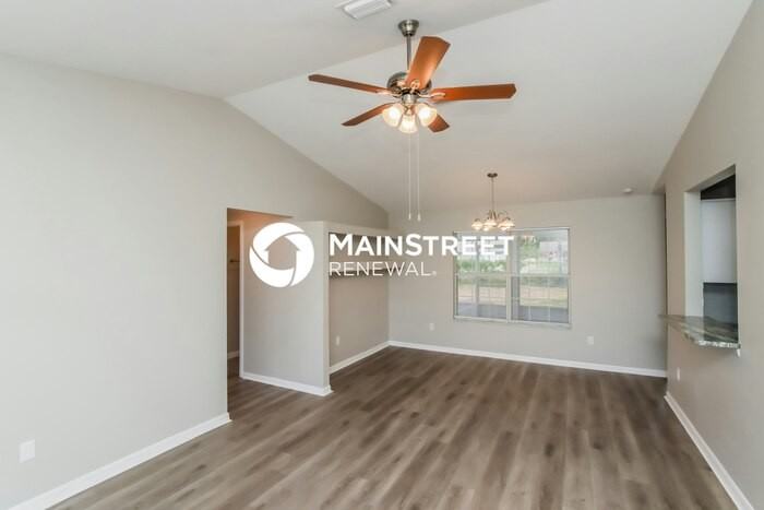 1572 Jasper Ave Nw - Photo 6 of 16