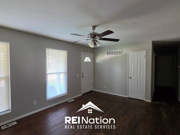 2528 Carousel Ct - Photo 2 of 14