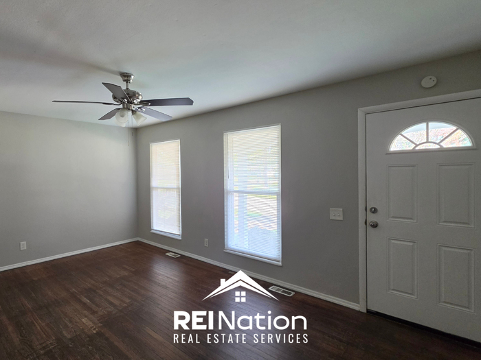 2528 Carousel Ct - Photo 3 of 14