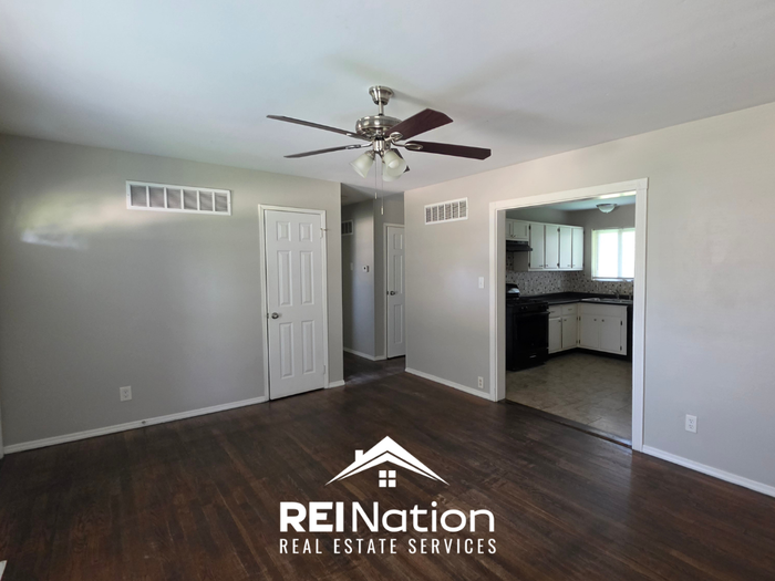 2528 Carousel Ct - Photo 5 of 14