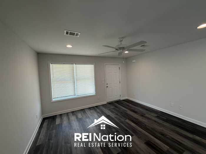 4417 Easthaven Cir - Photo 2 of 23