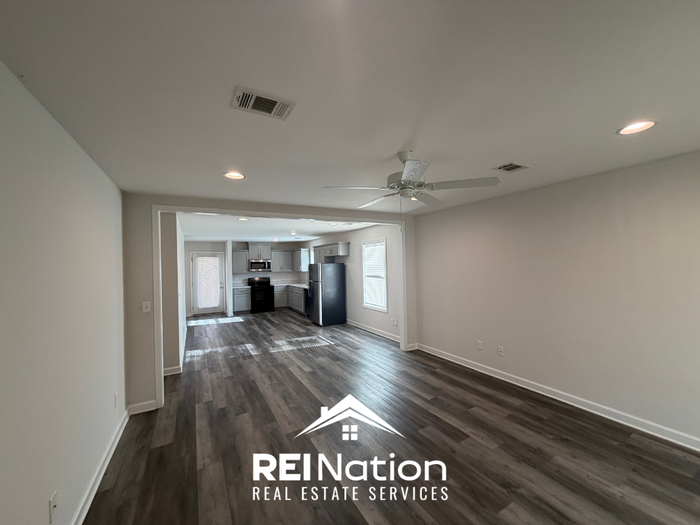4417 Easthaven Cir - Photo 3 of 23