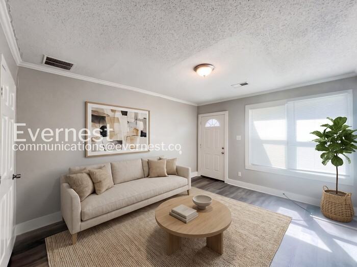 1080 Palmetto Ave - Photo 3 of 14