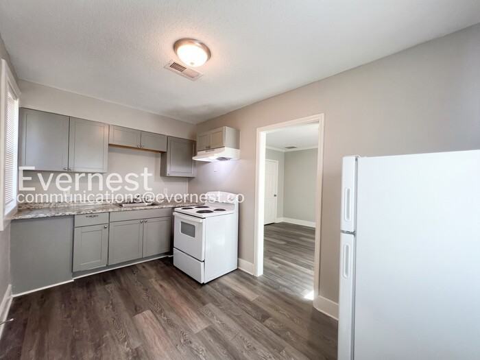 1080 Palmetto Ave - Photo 5 of 14